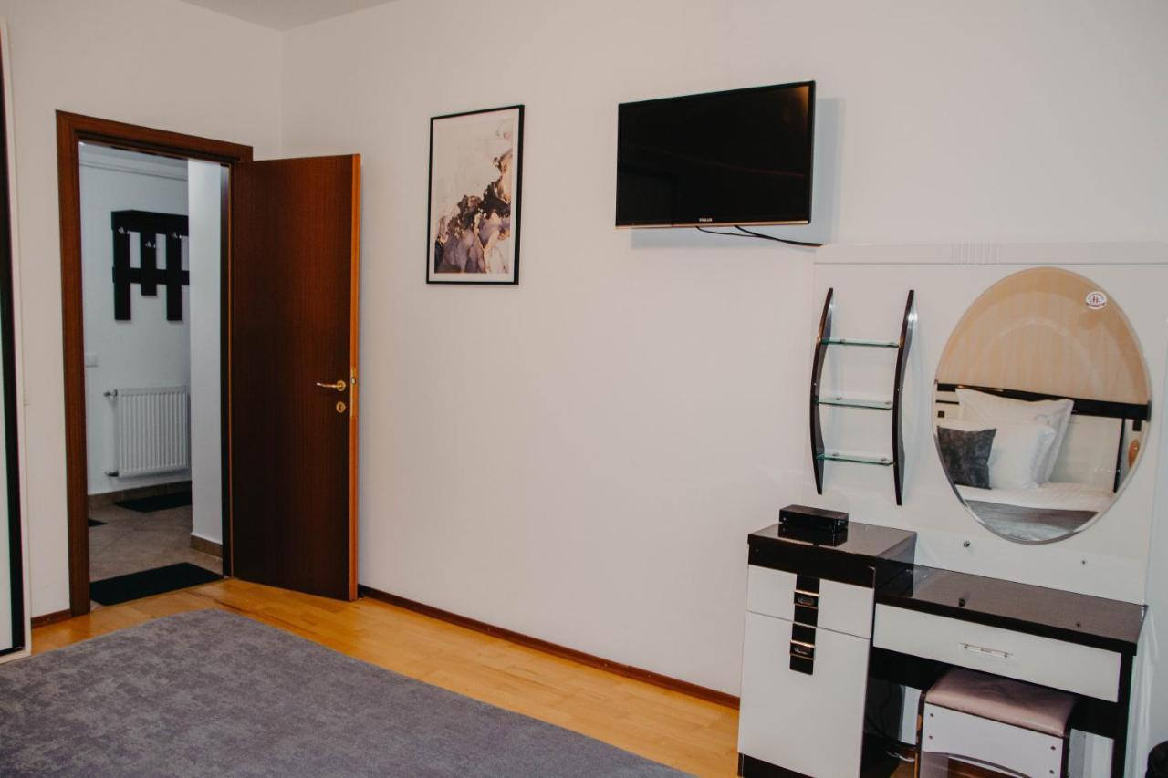 Hugo Mountain Apartment Sinaia Ngoại thất bức ảnh